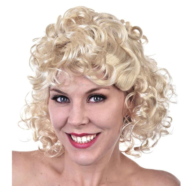 Short blonde curly wig inspired by 50s or 80s rebellious style
