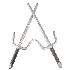 Set of 2 plastic ninja knives, each 42cm long, with silver blades and black handles for ninja costumes