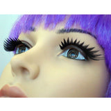 Black jagged eyelashes for a dramitic look.