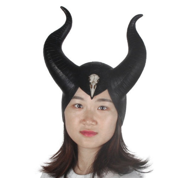 Evil fairy queen horns with feature skull, horns hold shape well.