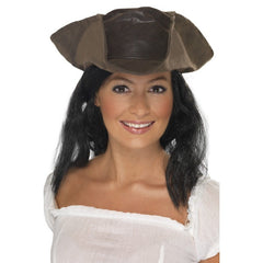 Brown leather-look pirate hat with attached black hair for pirate costumes and themed parties