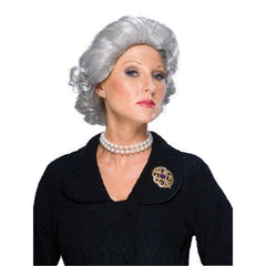 Short grey queen wig with waves and combed fringe, styled like Queen Elizabeth
